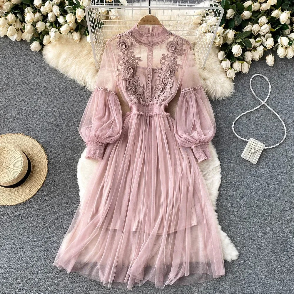 R&B | Florales Blumenkleid
