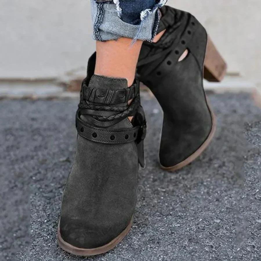 R&B | Trendy ladies boots