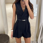R&B | Ärmelloser Jumpsuit Wickel-V-Ausschnitt Taillierter Gürtel Plissierte Shorts Taillierte Passform
