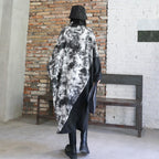 R&B | Wolkiger Nachthimmel Trenchcoat