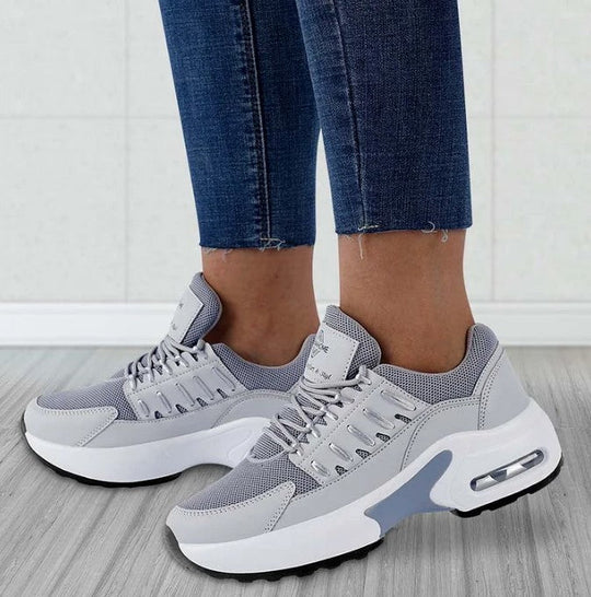 Schwarze DesignerAirSneaker R&B