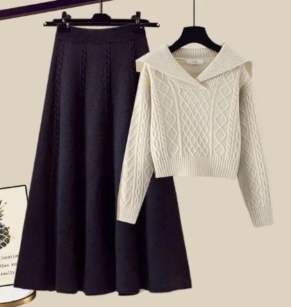 R&B | Zweiteiliges Satz Bestehend Aus Gestricktem Pullover und Halbrock