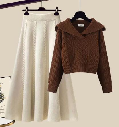 R&B | Zweiteiliges Satz Bestehend Aus Gestricktem Pullover und Halbrock