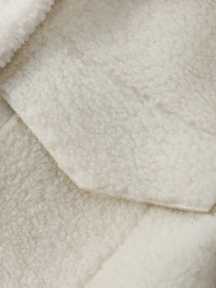 R&B | Warm und Stilvolle Kurze Jacke
