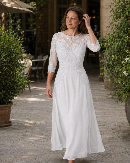 R&B Damen Abendkleid mit Spitzenoberteil und fließendem Rock
