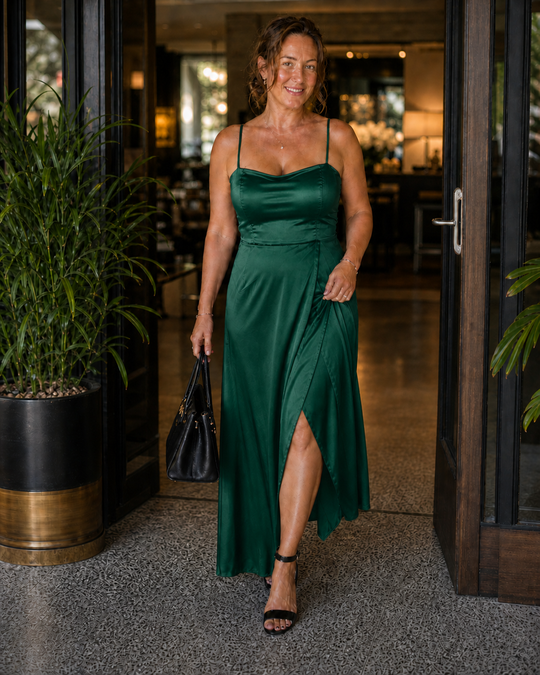 Elegantes Damen-Kleid mit fließendem Schnitt | R&B