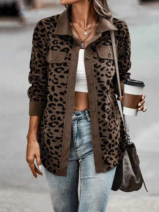 R&B | Pantherdruck Casual Chic mit Neutralem Kragen Perfekt für Den Frühling
