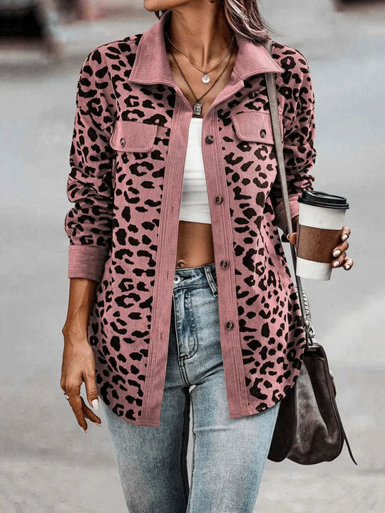 R&B | Pantherdruck Casual Chic mit Neutralem Kragen Perfekt für Den Frühling