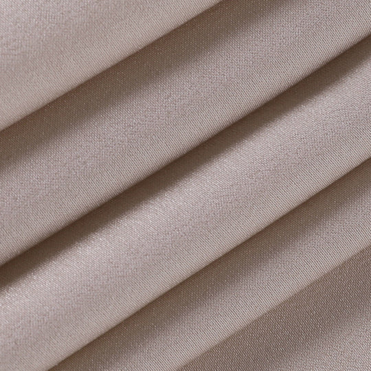 Festkleid mit Ausschnitt