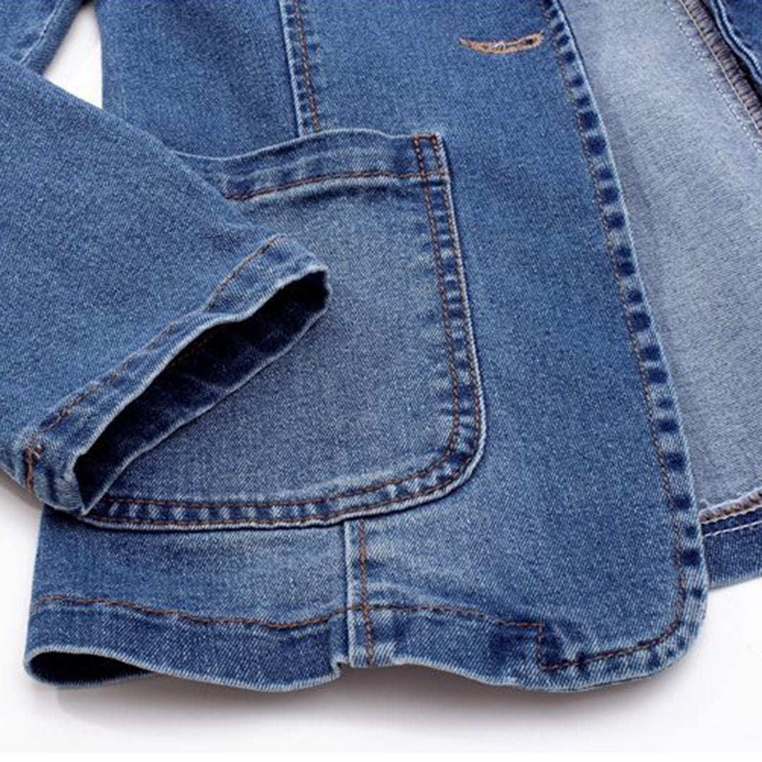 schmale Jeansjacke mit einem Knopf