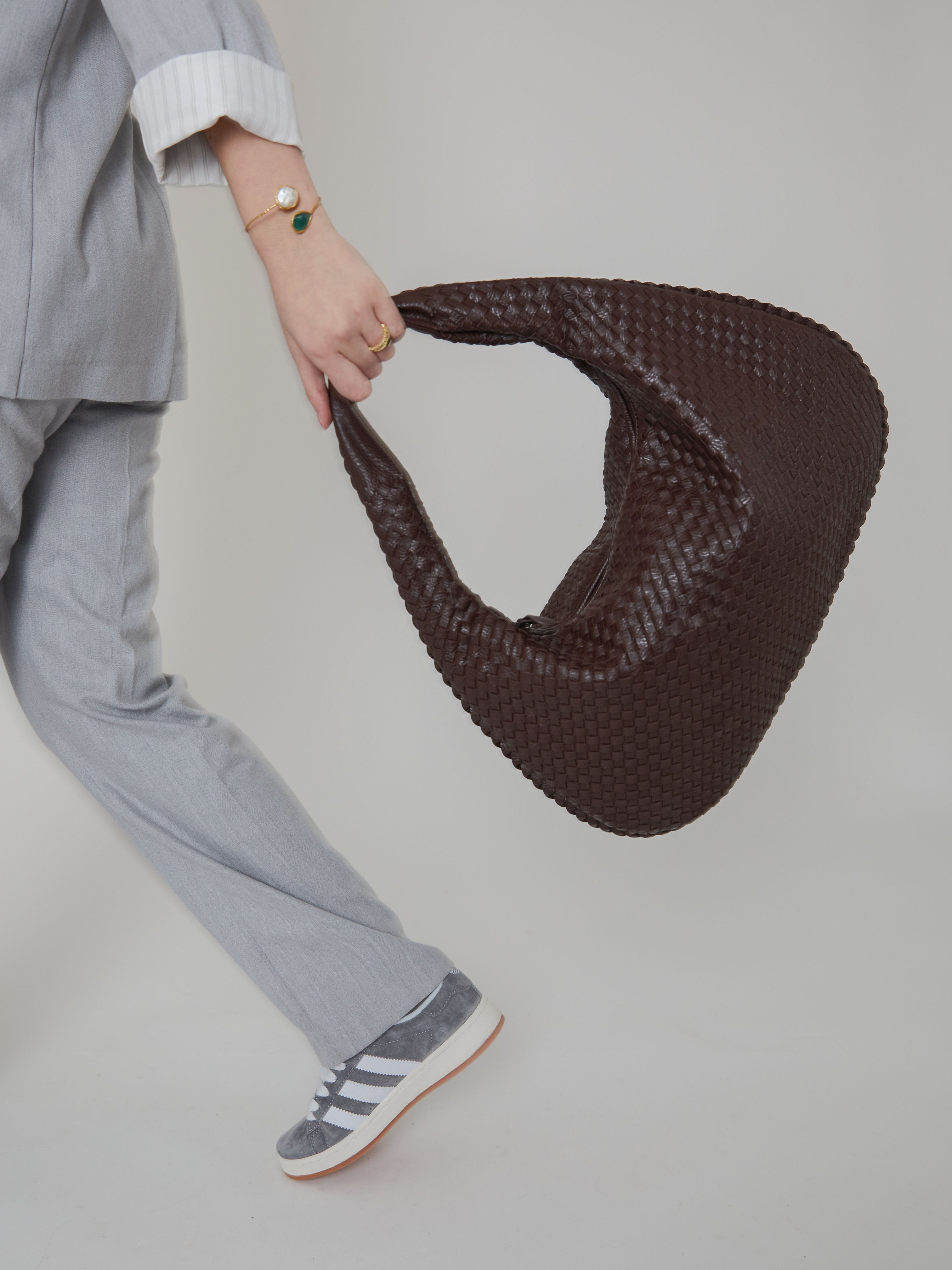 R&B | Kaffee Damenhandtasche Mit Geflochtenem Stilvollen Design