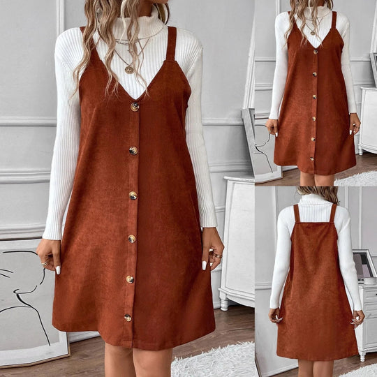 Cordkleid mit Trägern, V-Ausschnitt und Knopfdetails