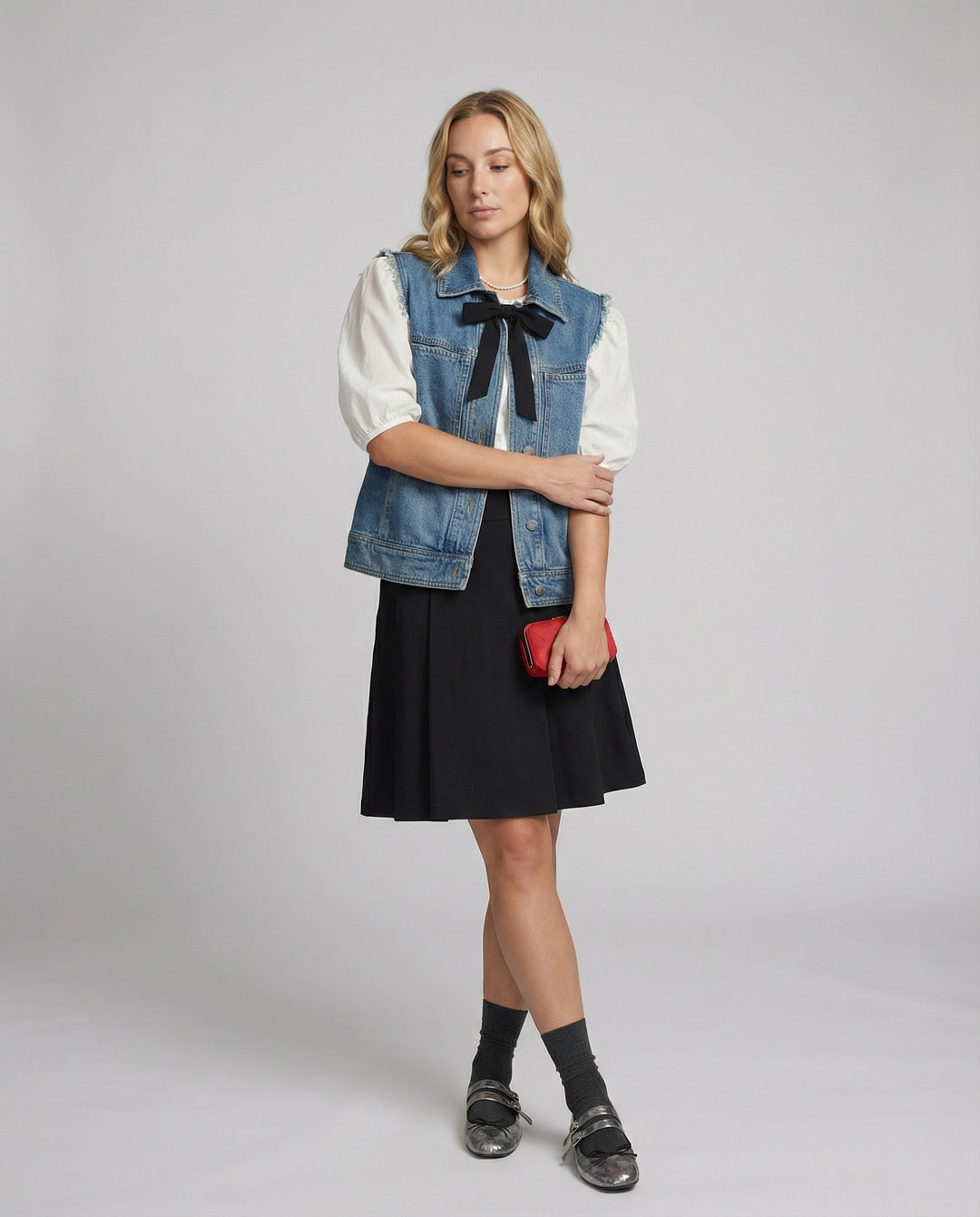 Damen Minirock aus reiner Baumwolle mit eleganten Falten
