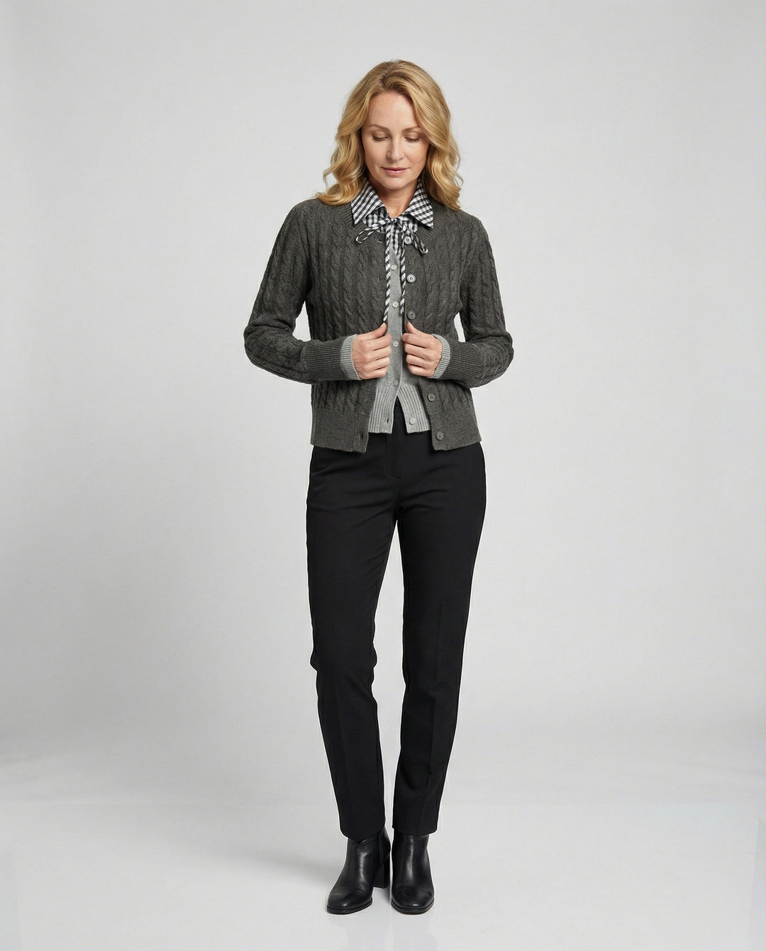 Damen Strickjacke im American Style mit abnehmbarem Polo-Kragen