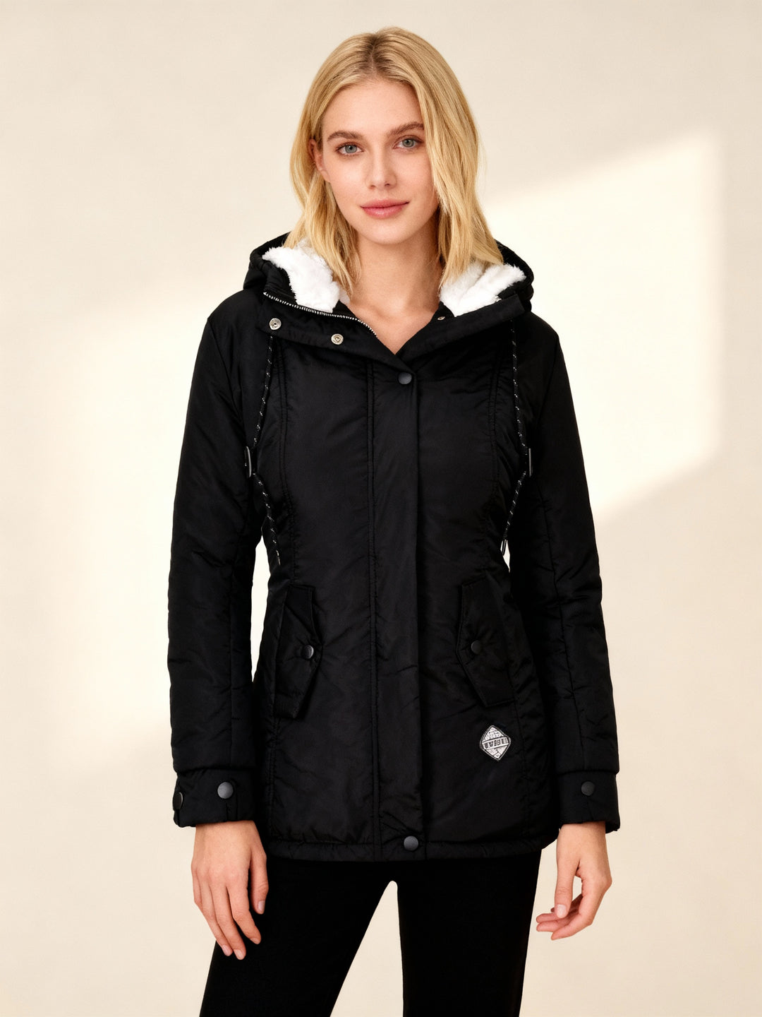Damen Winterjacke mit Kapuze | Wattiert & Wasserabweisend