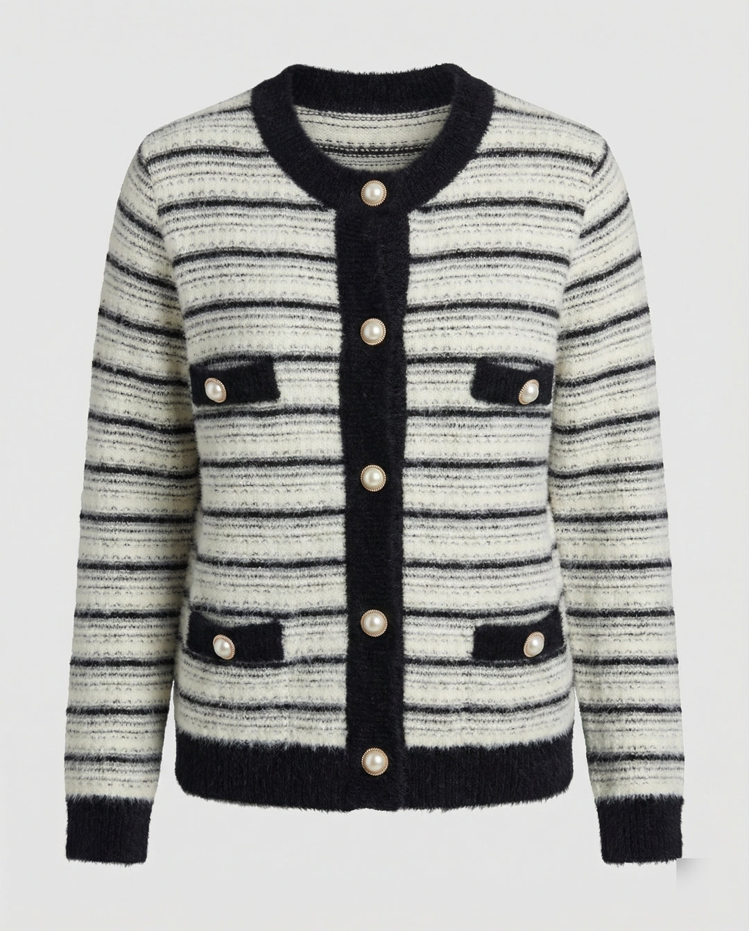 Bouclé-Strickjacke mit Kontrastbesatz, Perlenknopfleiste und Pattentaschen R&B