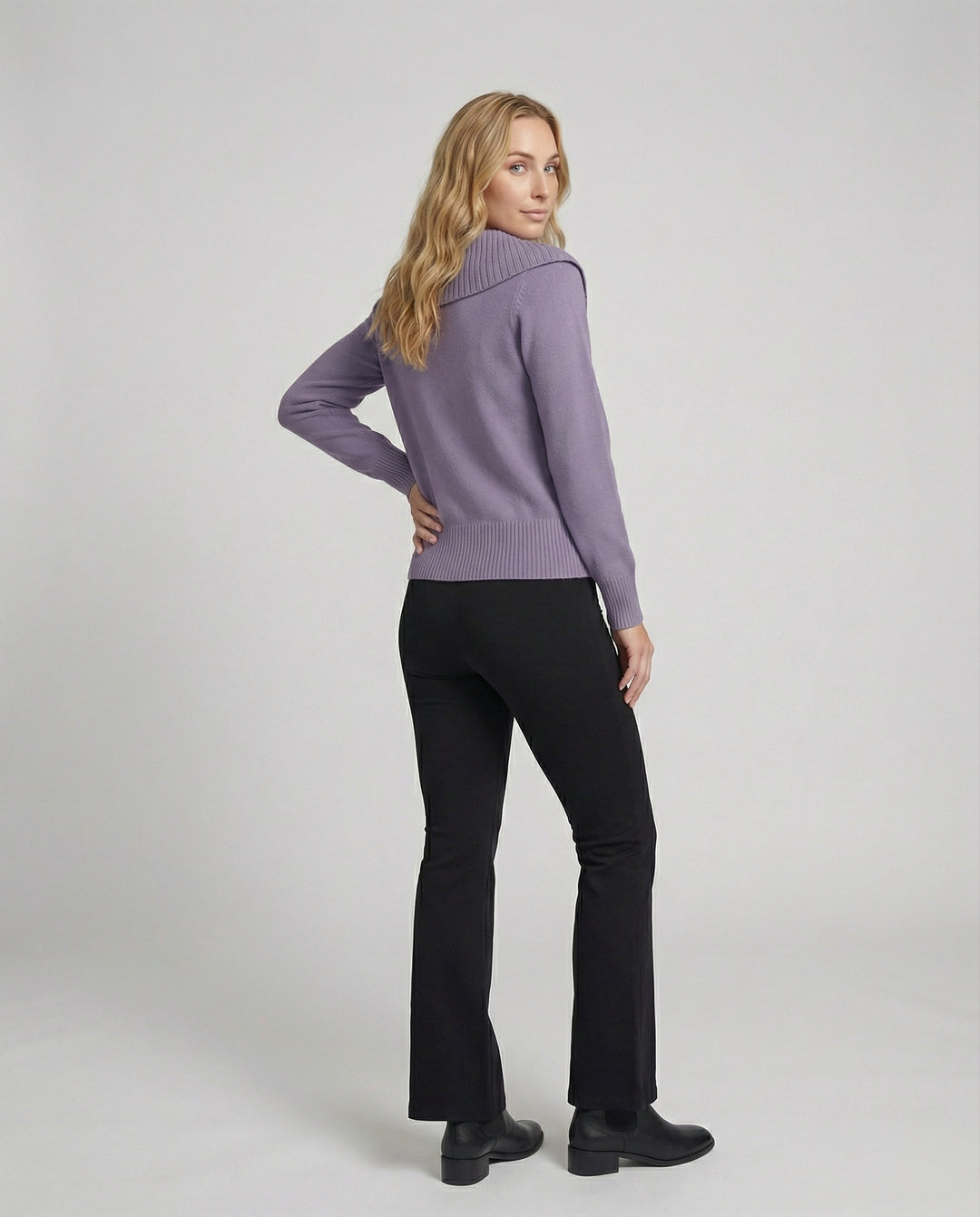Feinstrickpullover mit weitem plissiertem Matrosenkragen und Rippbund R&B