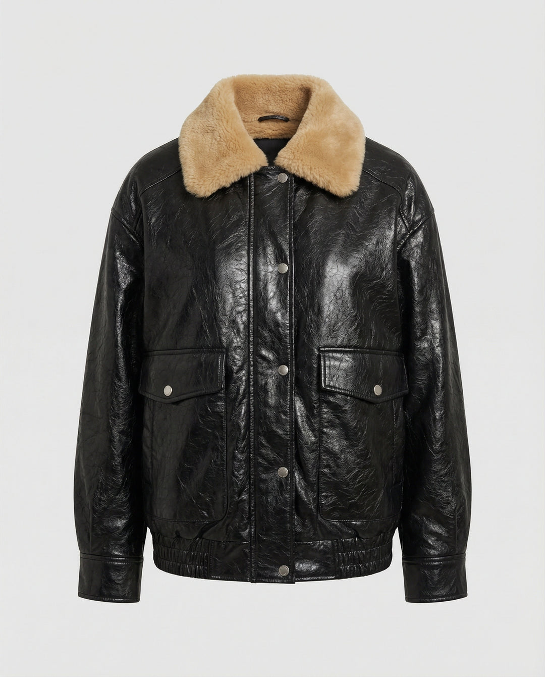 Oversize-Lackblouson mit Teddykragen, verdeckter Druckknopffront und kastiger Silhouette R&B