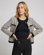 Tweed-Blazer im Bouclé-Look mit Samtbesatz und schlanker Anzughose R&B