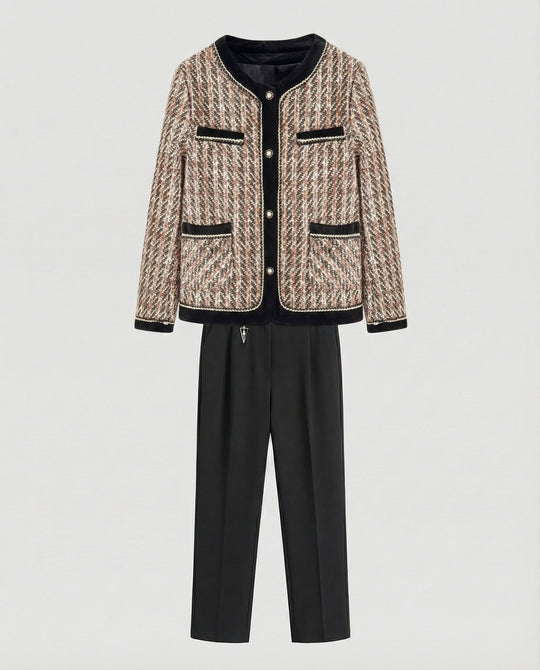 Tweed-Blazer im Bouclé-Look mit Samtbesatz und schlanker Anzughose R&B