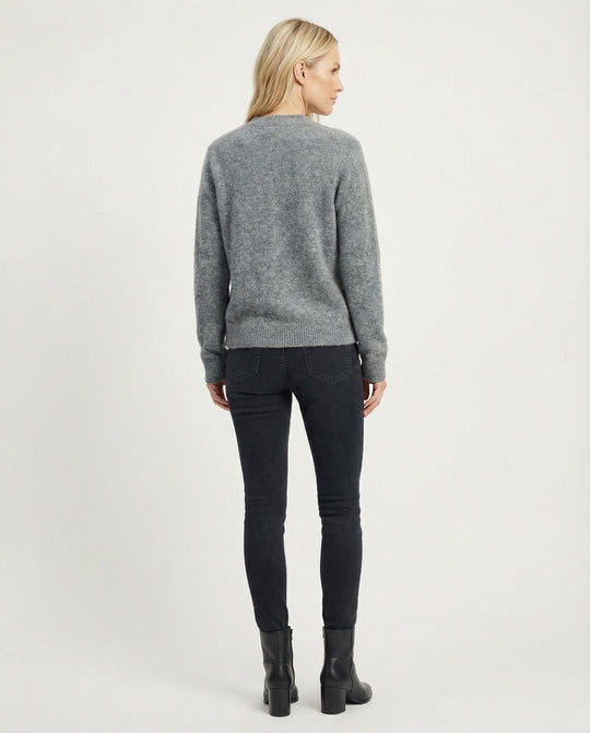 Flauschiger Kurzcardigan aus Alpaka-Mix mit verdeckter Knopfleiste und breiten Rippbündchen R&B