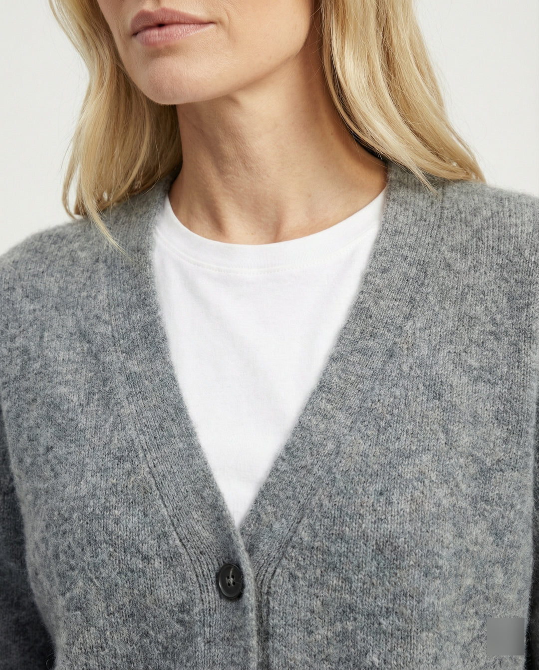 Flauschiger Kurzcardigan aus Alpaka-Mix mit verdeckter Knopfleiste und breiten Rippbündchen R&B