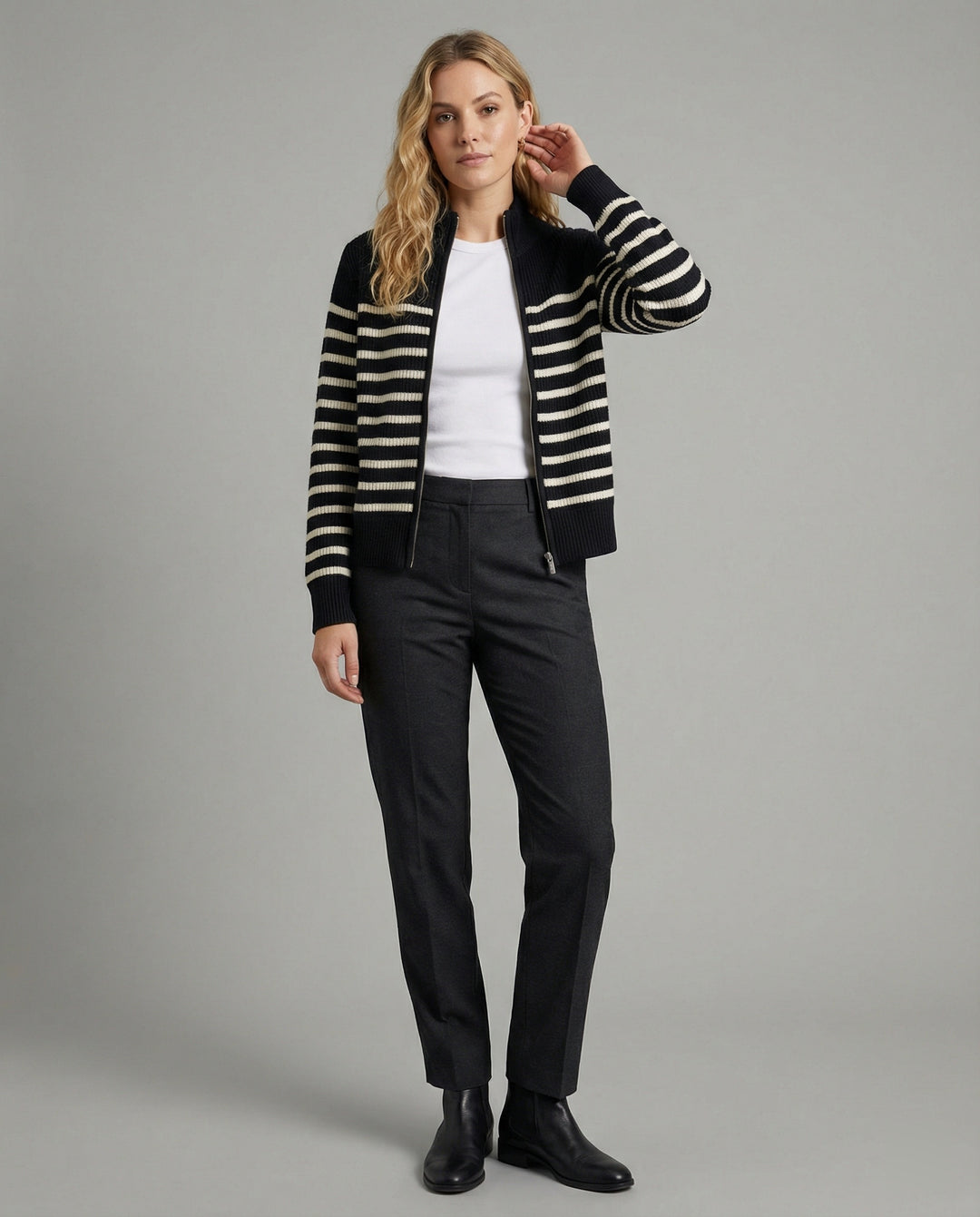 Kurze Strickjacke mit maritimen Blockstreifen Reißverschluss und Schalkragen R&B