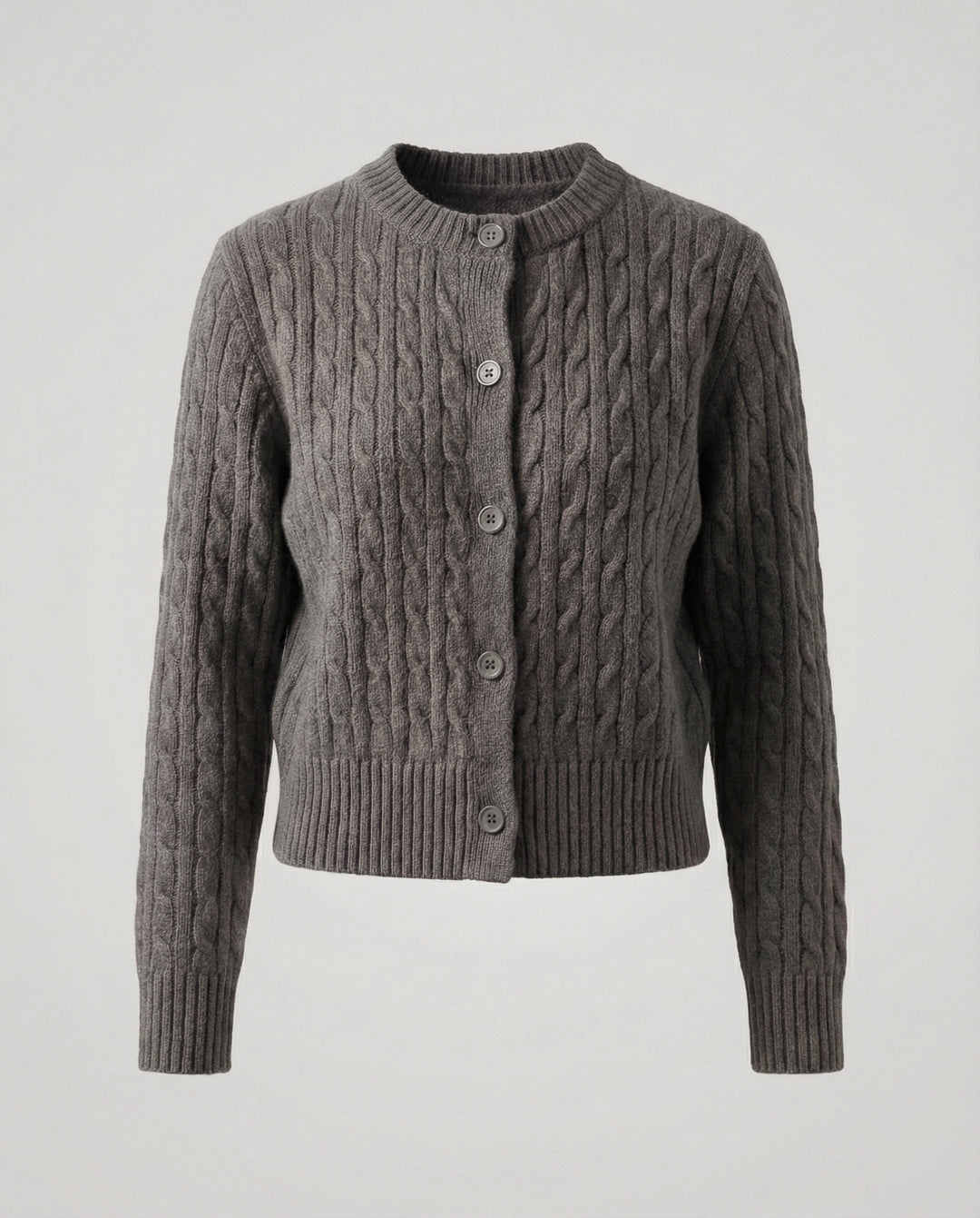 Kurzgeschnittene Zopfmuster-Strickjacke mit Rundhalsausschnitt und Rippenbund R&B