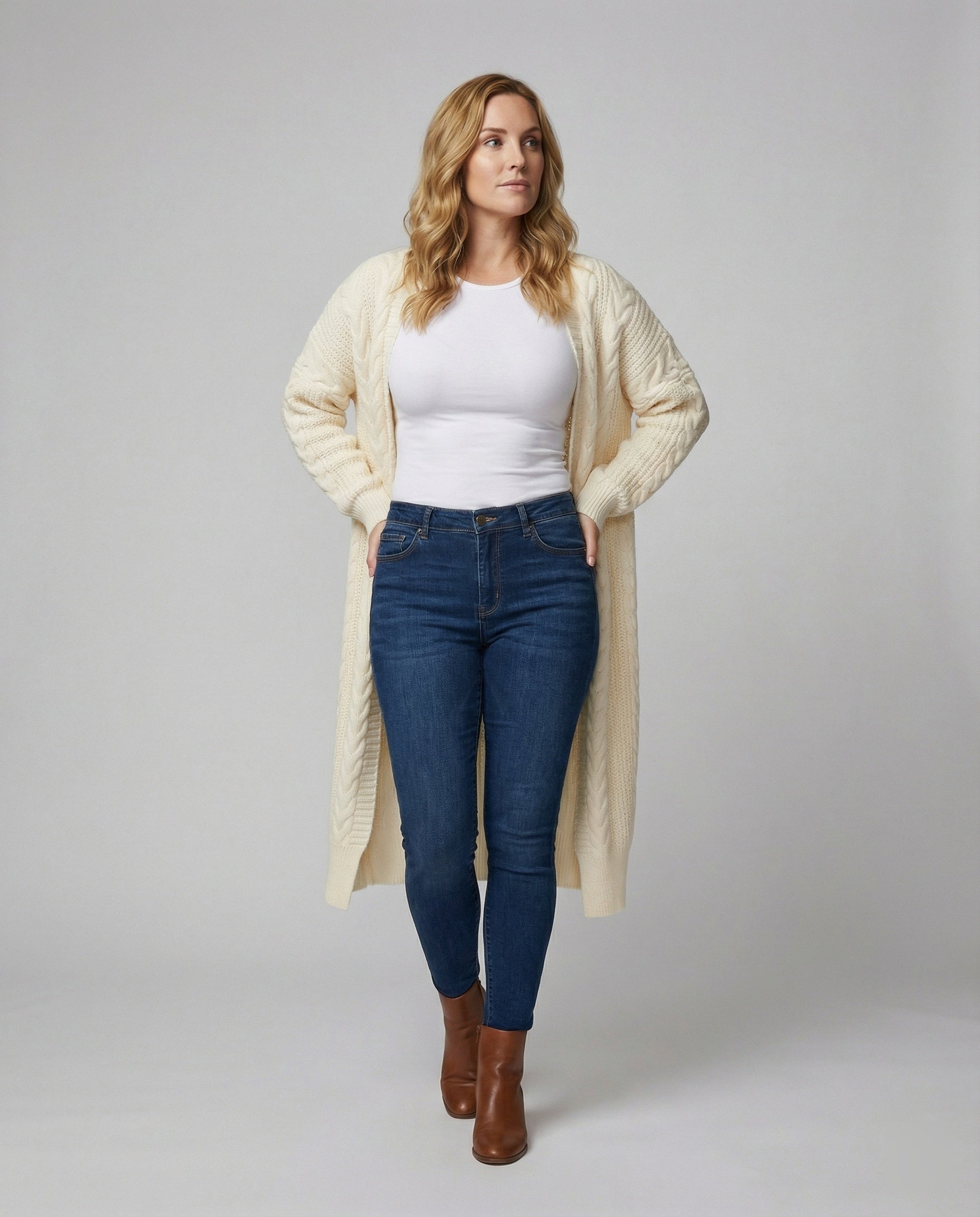 Lange offene Zopfmuster-Strickjacke mit überschnittener Schulter R&B