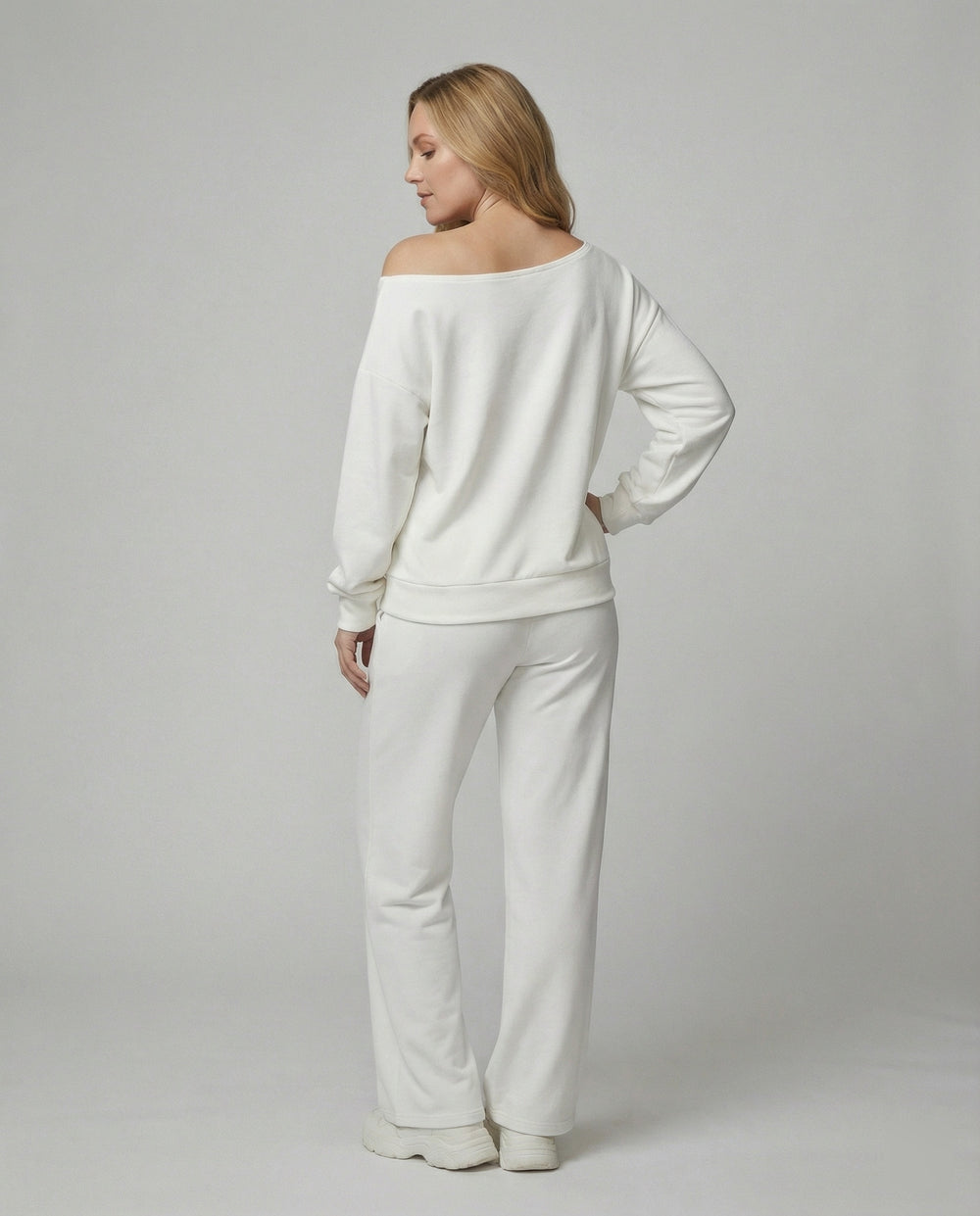 Lässiges Off-Shoulder-Freizeitensemble mit Oversize-Sweatshirt und weit geschnittener Komforthose R&B