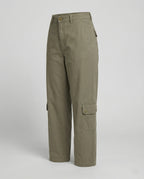 Legerweite Cargo-Palazzohose mit aufgesetzten Klappentaschen, Druckknopfdetails und mittelhohem Bund R&B