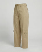Legerweite Cargo-Palazzohose mit aufgesetzten Klappentaschen, Druckknopfdetails und mittelhohem Bund R&B