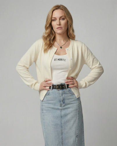Leichte Feinstrick-Cardigan mit Rundhalsausschnitt, soften Rippbündchen und minimalistischer Knopfleiste R&B