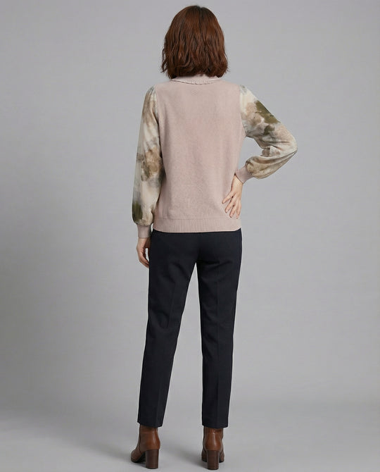 Leichter Strukturstrickpullover mit dekorativem Schleifenkragen, transparenten Chiffonärmeln und Schmuckbrosche R&B