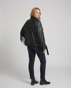 Oversized Kunstleder-Bikerjacke mit Sternnieten, Schnallen und verstellbarem Taillengürtel R&B
