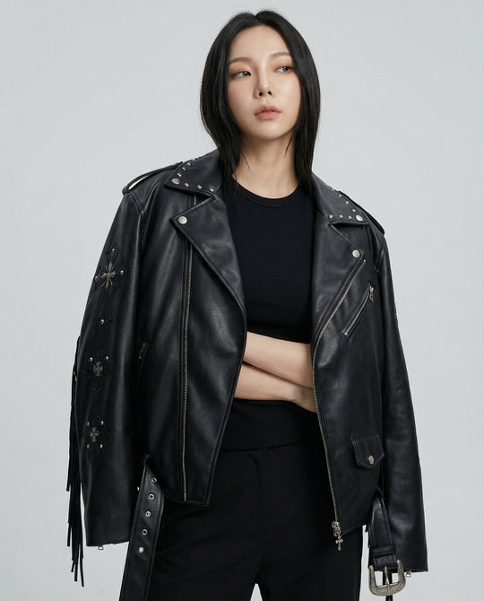 Oversized Kunstleder-Bikerjacke mit Sternnieten, Schnallen und verstellbarem Taillengürtel R&B