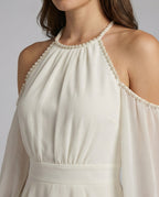 Schulterfreies Chiffon-Minikleid mit Halterhalsausschnitt, Ballonärmeln und gestuftem Volantrock R&B