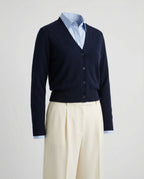 Seidenweiche Twill-Marlenehose mit hoher Bundführung, fixierter Bügelfalte und seitlichen Eingrifftaschen R&B