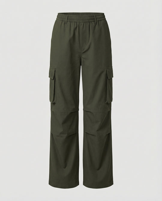 Sportive Oversize-Cargohose mit elastischem Tunnelzugbund, verstellbarem Saum und großen Klappentaschen R&B