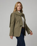 Strukturierter Strickblazer mit Schluppe und tailliertem Schnitt R&B