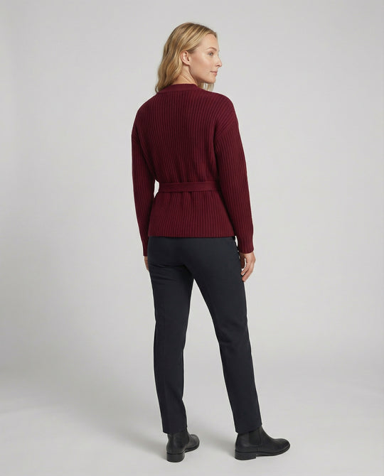 Taillierter Strukturstrick-Cardigan mit Bindegürtel asymmetrischer Knopfleiste und aufgesetzten Taschen R&B