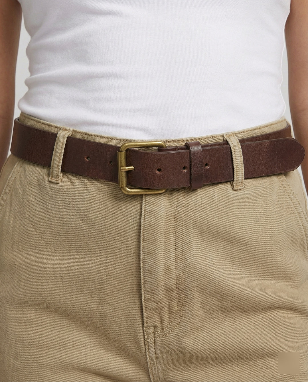 Weit geschnittene hochtaillierte Arbeitslook-Hose mit tiefem Schritt, Teilungsnähten und verstellbarem Saum R&B
