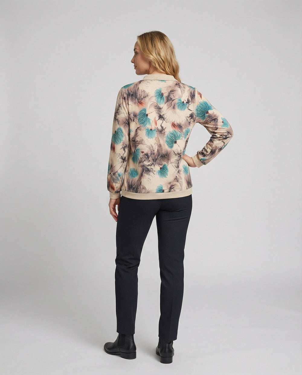 Weit geschnittenes Sweatshirt mit Polokragen und floralem Aquarellprint R&B