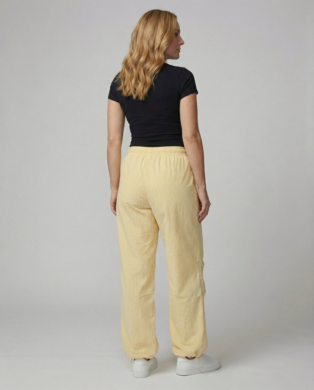 Weite Relax-Ballonhose mit elastischem Tunnelzugbund und tiefem Schritt R&B