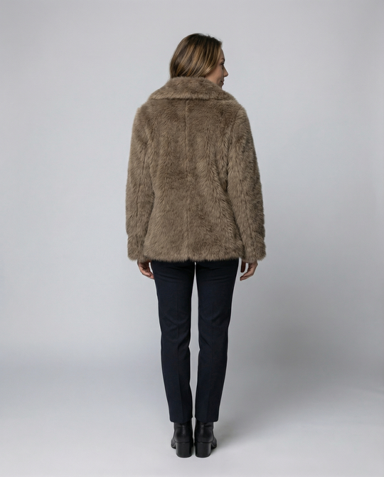 R&B | Damen Kurze Jacke Aus Weichem Kunstfell mit Lockerer Passform