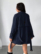 R&B | Damen Kurze Regenjacke mit Schleifenbund und Doppelter Knopfleiste