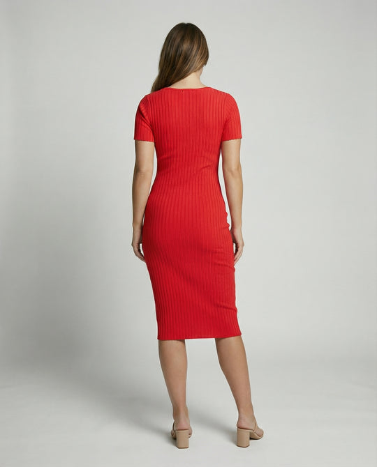 Geripptes, schmal geschnittenes Kleid