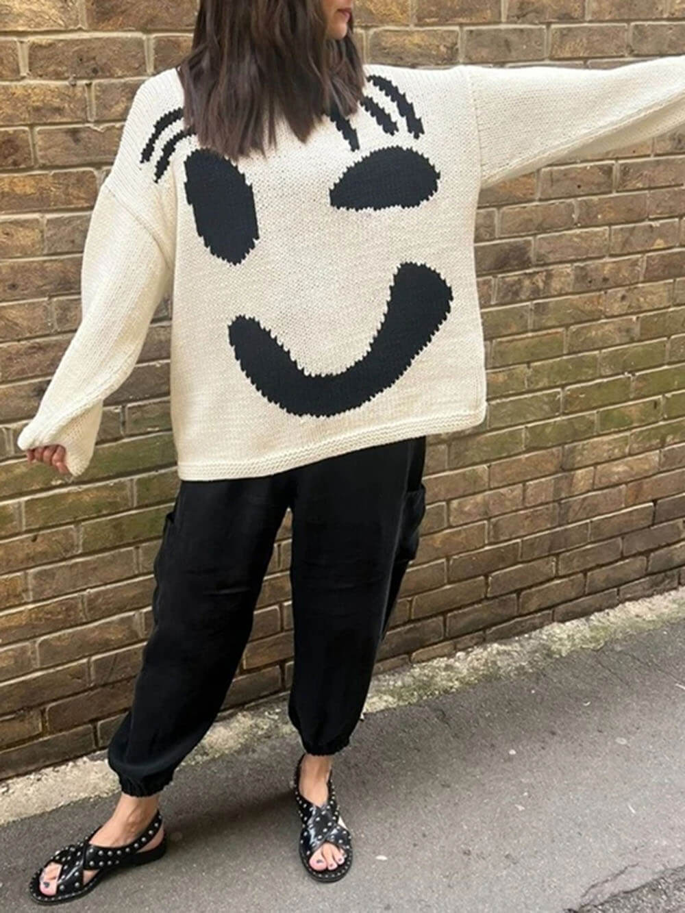 R&B | Strickpullover Im Künstlerstil - Gemütlicher Freizeit-Jumper mit Abstraktem Gesichtsmuster
