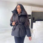 R&B | Damen Dicke Winterjacke mit Gürtel und Hohem Kragen