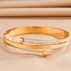 Doppellagiges Armband mit Strassverzierung